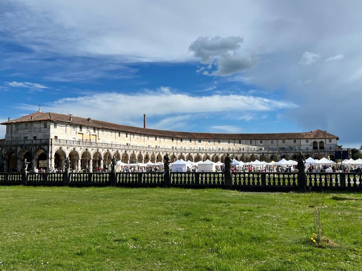 Boutique House Alle Loggie Palladiane Di Villa Contarini Piazzola sul Brenta Eksteriør bilde