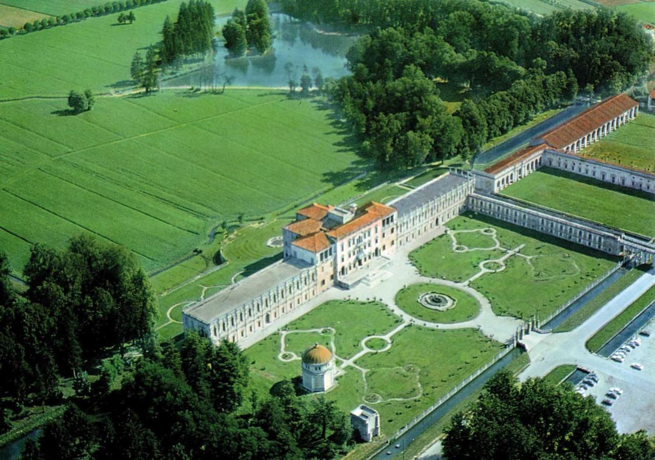 Boutique House Alle Loggie Palladiane Di Villa Contarini Piazzola sul Brenta Eksteriør bilde